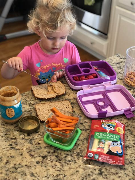 school lunch packing tips   toddler lunches kids lunch
