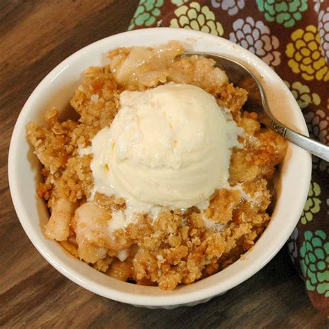 quick easy apple crisp recipe favorite fall dessert whisking  yum