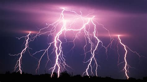 lightning capital   world   strikes  square mile