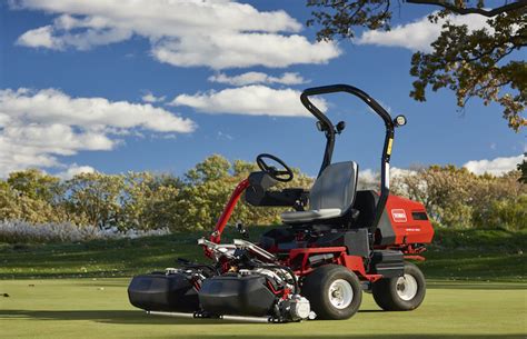 Riding Greens Mower Uses All Electric Components