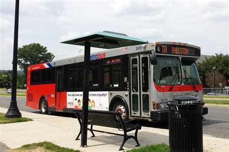 metrobus halts service     routes   weekend wtop news