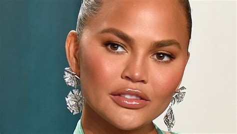 chrissy teigen is still embarrassed by this hilarious moment