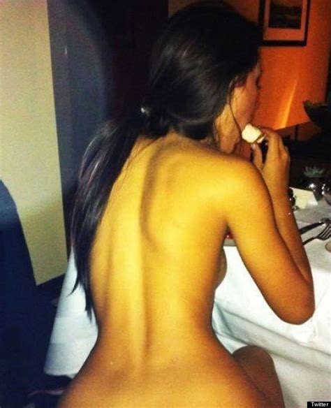 kanye west tweets naked picture of kim kardashian