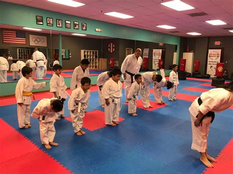 Online Karate Lessons Martial Arts Online Class Karate For Autism