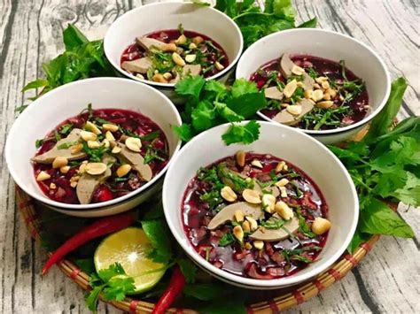 tiet canh  traditional raw blood pudding dish     blood evolution cuisine  vietnam
