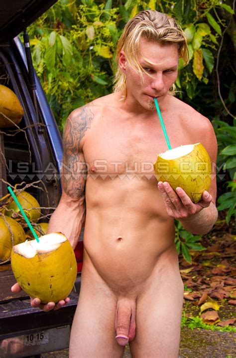 coconut calvin jerks his massive hard cock while swimming naked ⋆ naked men sex pics