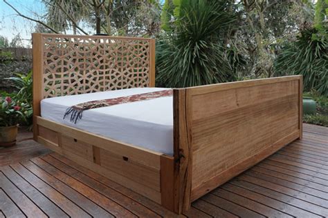 hand  sustainable  recycled australian timber