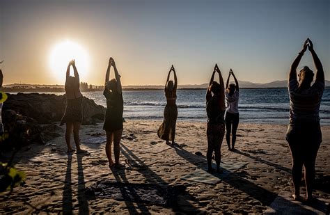 byron bay yoga classes on beach is it right for you