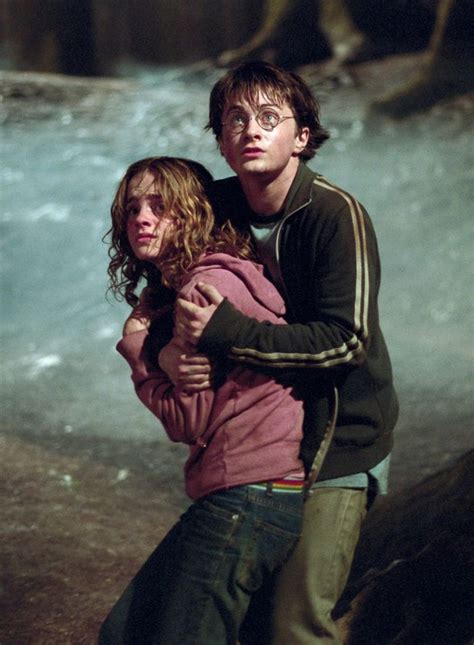 Harry Potter Fan Theory About Hermione And Ron Is Breaking