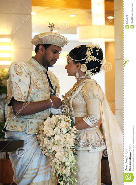 Bride And Groom In Sri Lanka Wedding Dress Styles