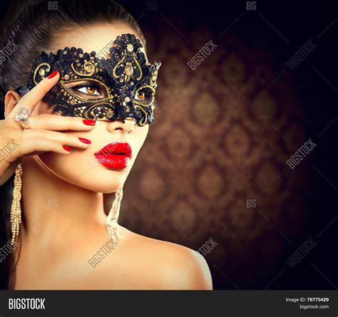 Beauty Model Woman Wearing Venetian Image And Photo Bigstock
