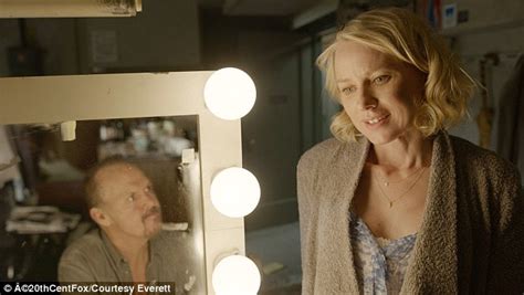 naomi watts admits she usually starves herself before award ceremonies daily mail online