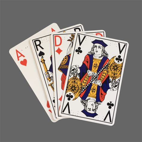jeu de cartes agrandies avec braille au dos atout le monde