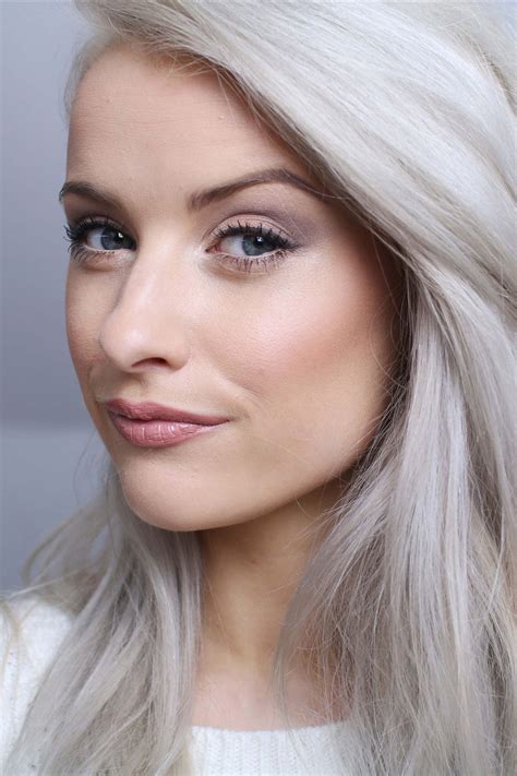 How To Wear The Hourglass Ambient Edit Palette Inthefrow Happy Hair