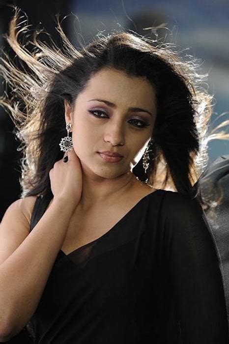 tamil actress varsha k pandey hot photo shoot in saree