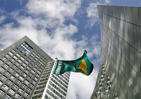 private banking abn amro     front foot euromoney