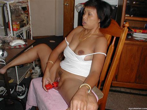 mycuteasian filipino amateur wife dildos her asian pussy pics