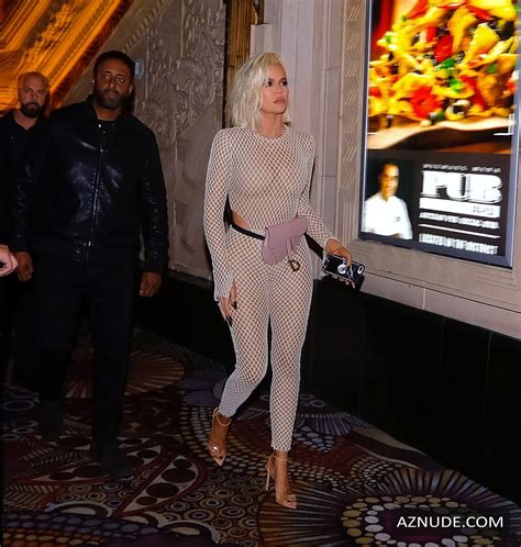 khloe kardashian sexy heading out in sin city for her friend twin