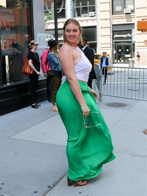 Iskra Lawrence Out And About In New York 06 15 2017