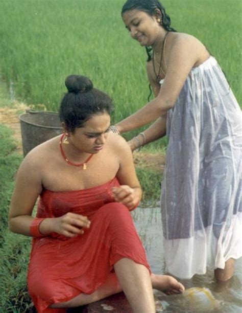 Desi Bhabhi And Girls Open Bath In Public Page 22 Xossip