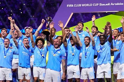 selamat manchester city juara piala dunia antarklub  trofi kelima