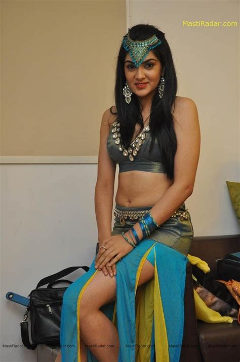 hot actress wallpaper sakshi chowdary hot navel show photos