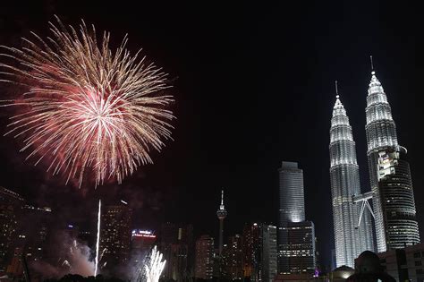 years eve  malaysia  year celebrations   world