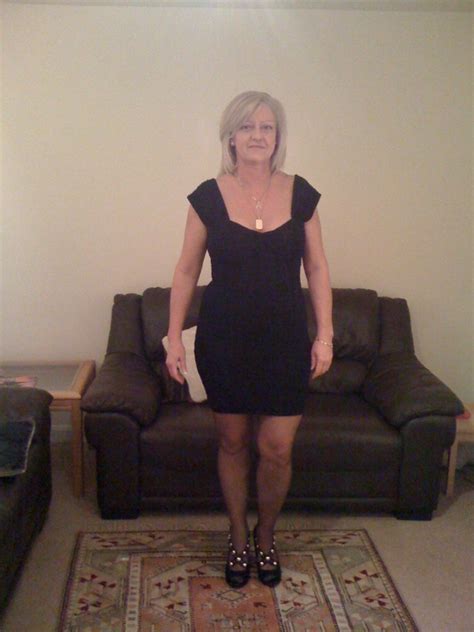 anjie25 48 from gainsborough is a local granny looking