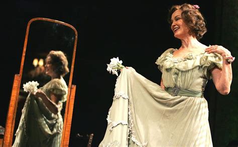 great stage roles for grandes dames jessica lange the glass menagerie stage