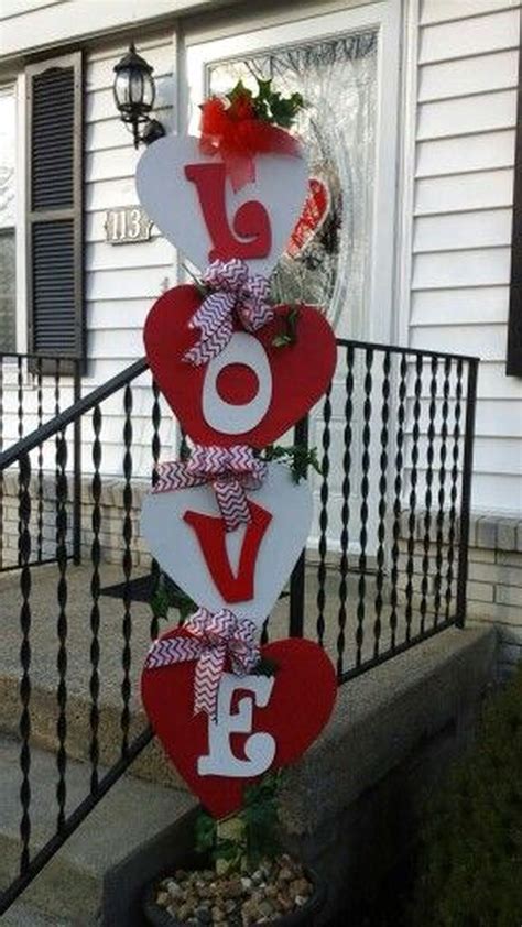 Cool 48 Lovely Valentine Yard Decoration Ideas Diy Valentine S Day