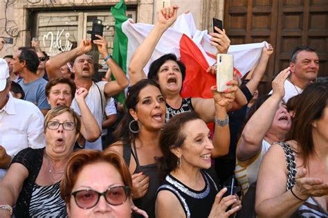 italys government collapses turning chaos  crisis   york times
