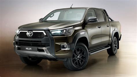 facelifted toyota hilux unveiled   bhp diesel auto express