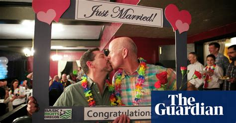 oregon couples wed as same sex marriage ban struck down in pictures