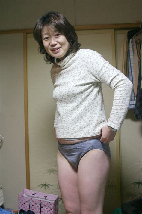elegant japanese 40s wife s dildo masturbation photos leaked 20pix sexmenu