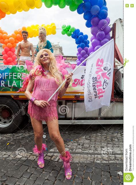 Transsexual Podczas Homoseksualnej Dumy Parady W Rzym Fotografia