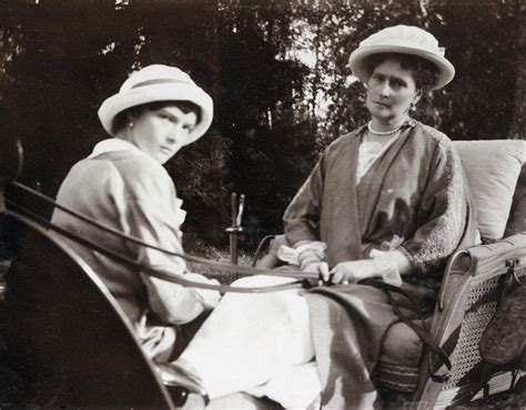 ca 1914 tatiana and alexandra grand ladies gogm