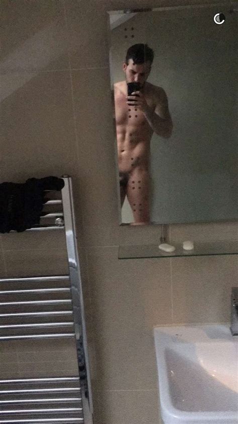 man candy towie s ricky rayment flashes the goods in shower snapchat [nsfw] cocktailsandcocktalk