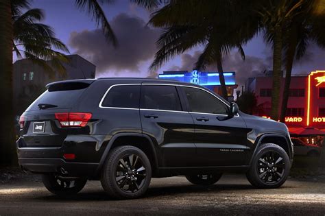 Jeep Unveils Nameless All-Black Jeep Grand Cherokee