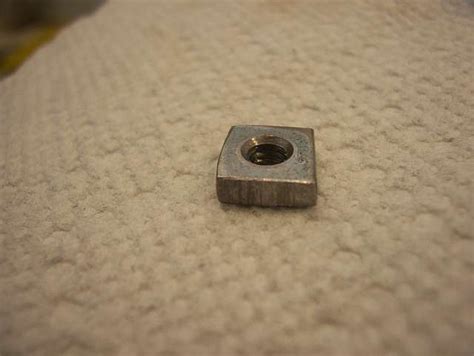 tapping plate captive square nut  shut face panel