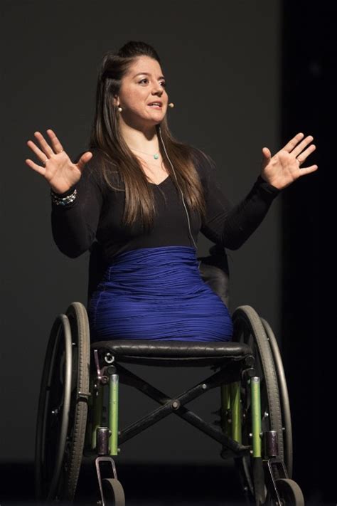 photos gymnast with no legs becomes a motivational speaker