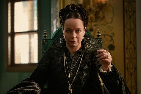‘the serpent queen s samantha morton doesn t mince words about “sex