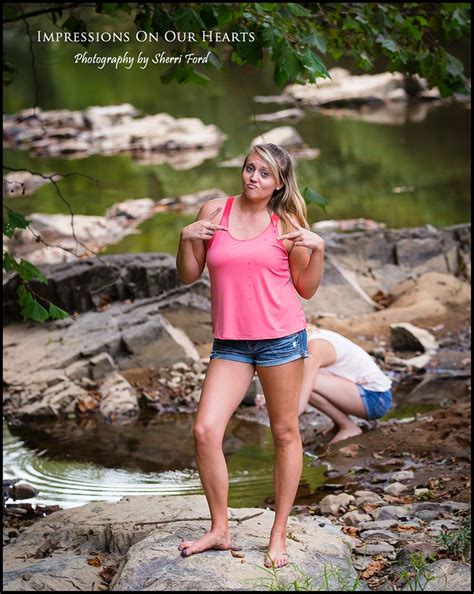 Fun Photo Session River Summer Barefoot Short Cowgirl Boots