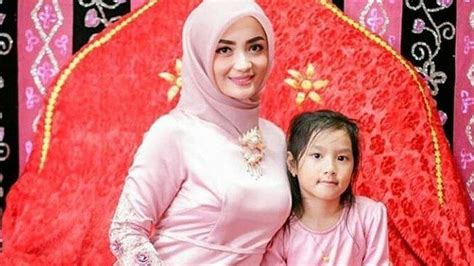 Imel Putri Cahyati Perkenalkan Keluarganya Di Instagram Ungkap Sang