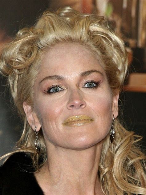 15 Worst Celebrity Makeup Disasters Ever