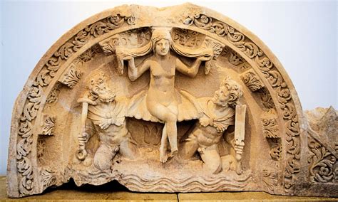 Ancient Goddesses Of Love Beauty And Fertility