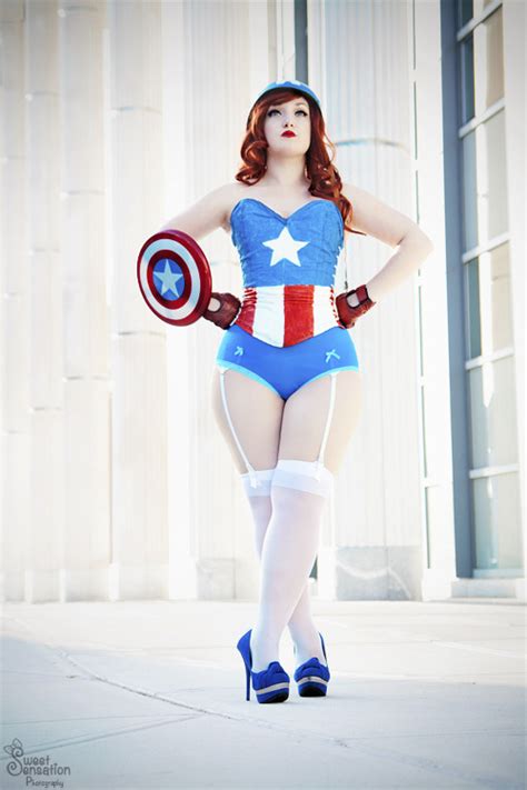 Cosplay Pin Up Comics Captain America Marvel Avengers
