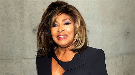 Tina Turner To Relinquish U S Citizenship
