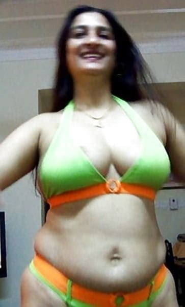 Indian Mature Aunty Sexy Boobs Naked Figure Looking Hot 139 Pics 2