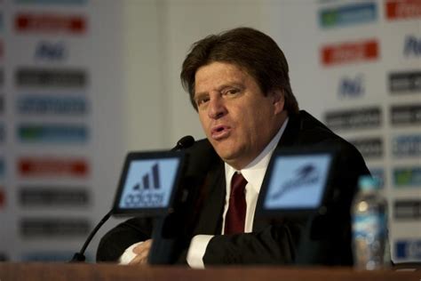 2014 Fifa World Cup Brazin Mexico Coach Miguel Herrera Bans Players