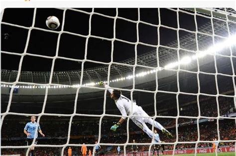 sejarah piala dunia afrika selatan jadi saksi lesatan indah bek sayap